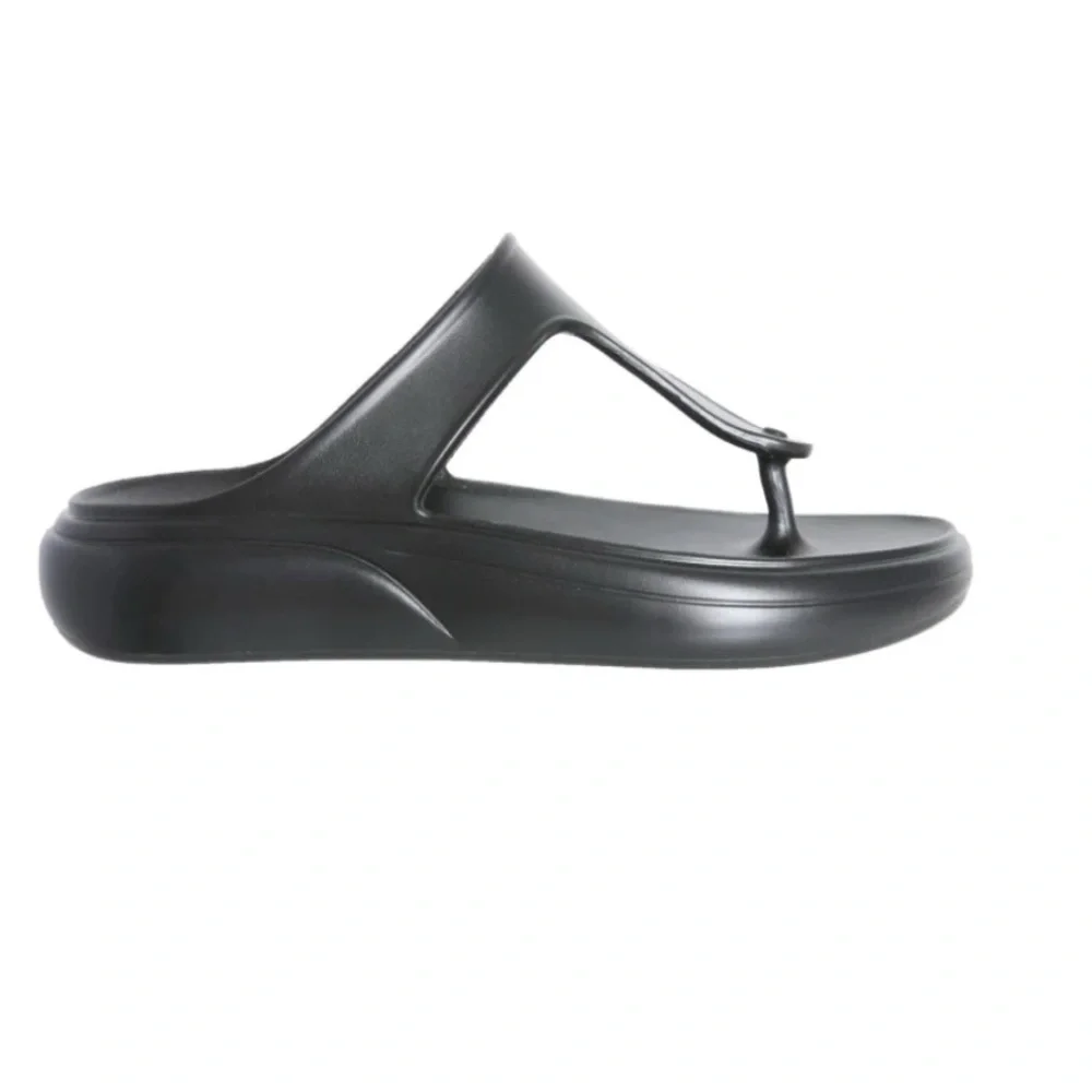 Stuart Weitzman Stuflex T-strap EVA Sandal